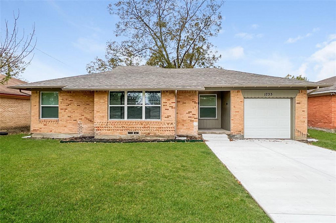 Lovely Home Ready For Move-In Dallas - photo 1