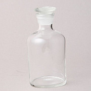 Clear Reagent Bottle with Narrow Neck IN NIGERIA BY SCANTRIK MEDICAL SUPPLIES Ado-Ekiti