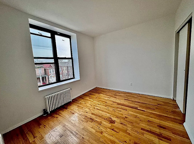 Spacious 2 Bedroom in Brooklyn! Come Experience Crown Heights! Denver - photo 1