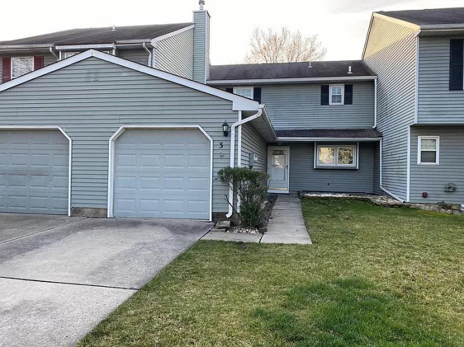 Beautiful 2bedroom, 2baths available. Williamstown - photo 1