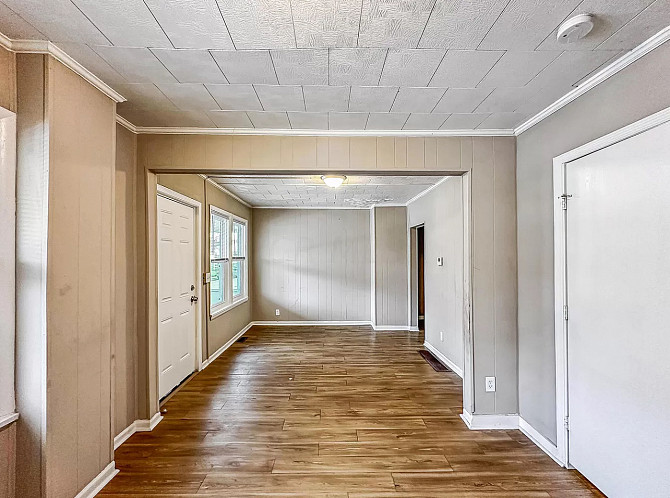 3 beds 2 baths 2,150 sqft House for rent Staten Island - photo 1