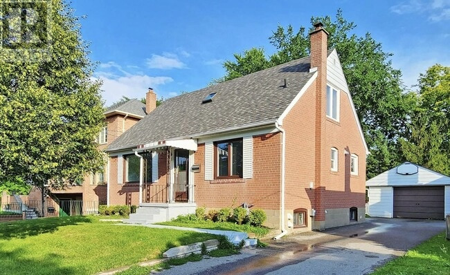 Fantastic Location Single Family Home Toronto - photo 1