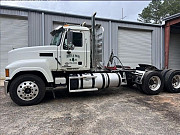 2015 Mack Pinnacle Chu613 available for sale Houston