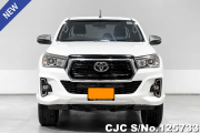 Used Toyota Hilux Revo White Manual 2018 2.4L Diesel for Sale Georgetown