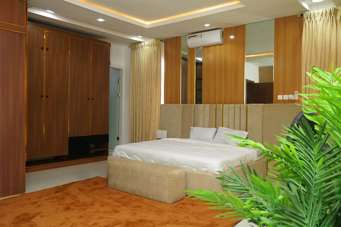 Luxury 4 - 5 bedrooms fully detached duplex available for short let Lagos - photo 1