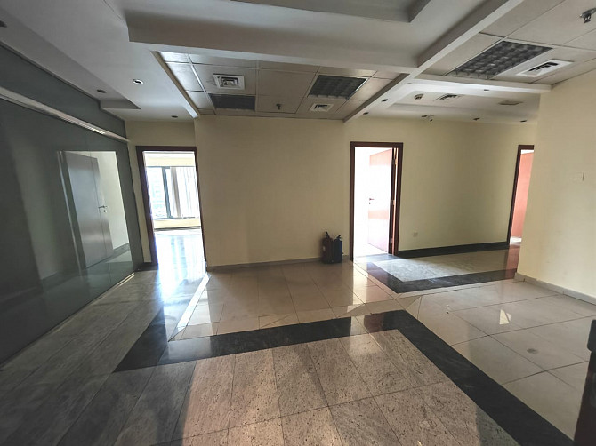 Spacious 1,275 Sqft Office for Rent in Al Muraqqabat | Near Metro & Bus Stop Dubai - photo 1