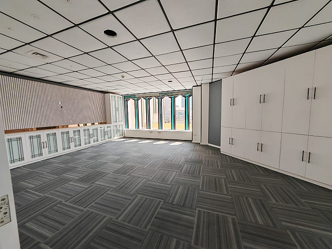 Spacious 1,200 Sqft Office for Rent in Prime Dubai Location Dubai - photo 1