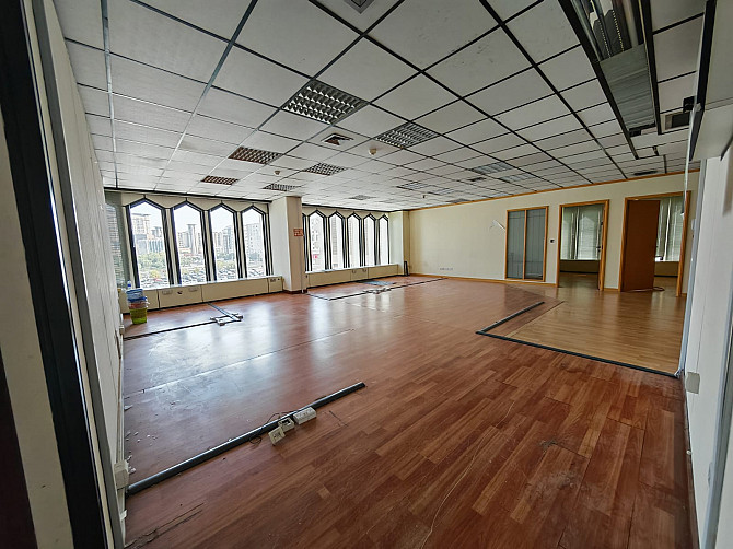 Spacious Office for Rent | Near Union Metro Station | Chiller Free Dubai - photo 1
