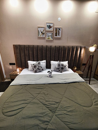 2 BHK Serviced Apartment in C.R Park Delhi - photo 1