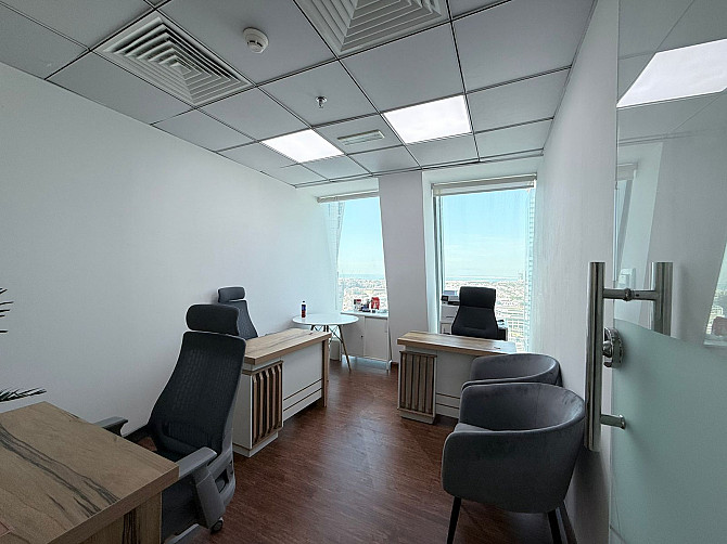 Fully Furnished Office for Rent in Business Bay | 250 Sqft | AED 70,000 Dubai - photo 1