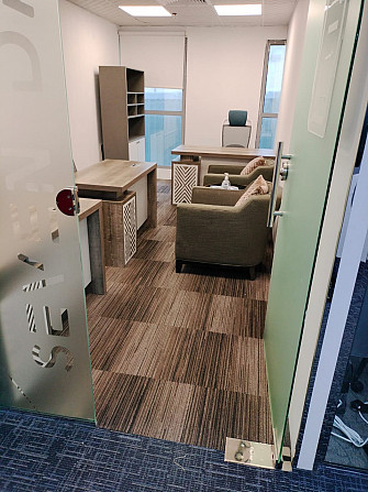 160 sqft office available for rent in Dubai Dubai - photo 1