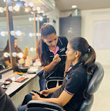LAKMÉ ACADEMY POWERED BY APTECH - KHARADI:- Best Makeup Institute in Kharadi Pune