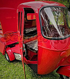 Ape Vespa Bajaj Wings Box Red Iconic Classic ThreeWheeler Munich