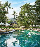 An Easy, Stylish Stay by the Shore Mumbai