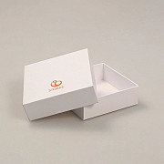 Custom Cosmetic Packaging & Premium Apparel Boxes from Toronto