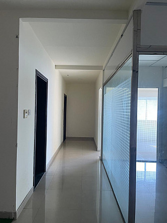 Premium office space for rent at Al Khabaisi Deira. Dubai - photo 1