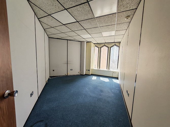 Affordable Office for Rent in Riggat Al Buteen Dubai – 535 Sqft | AED 66,875 Dubai - photo 1
