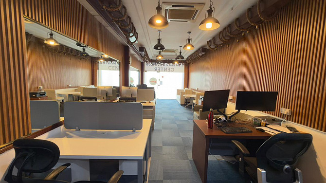 ✨ Work Smarter at Our Flexi Desk in Al Garhoud ✨ Dubai - photo 1