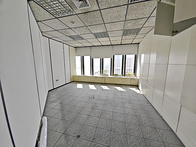 Deira Office for Rent Near Union Metro | 1,275 SqFt Dubai - photo 1