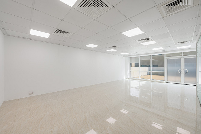 Ready Office for Rent in Dubai | 1,138 Sq.Ft | Chiller Included | Free Rent Dubai - photo 1