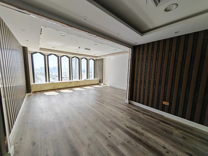 Ready Commercial Office for Rent in Baniyas, Deira | 1,024 Sq. Ft. Dubai - photo 1