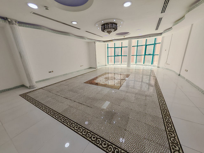 1,300 Sq Ft Office in Baniyas Near Metro – AED 120,000 Dubai - photo 1