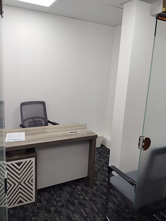 Small Furnished Office Space Available For Rent In Dubai Dubai - photo 1