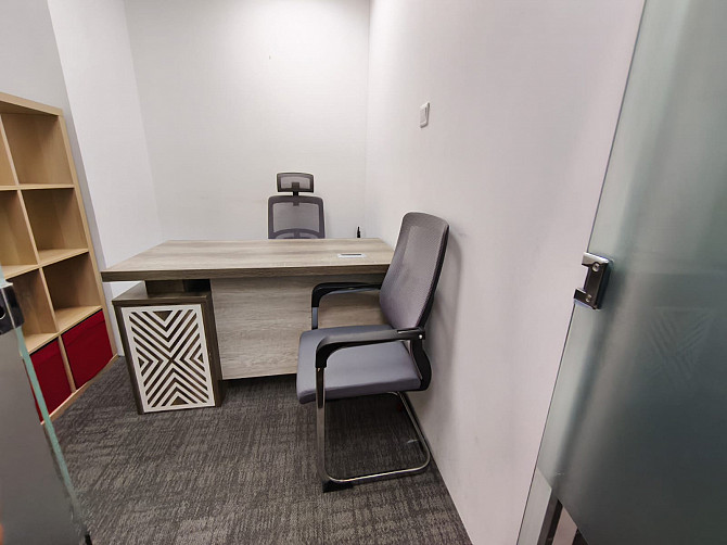 Small Office Space available For Rent In Dubai Dubai - photo 1