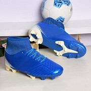 Football boots at a 50% off price Kano