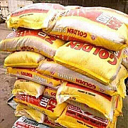 BAGS OF RICE AND VEGETABLE OIL FOR SALE AT A LOWER PRICE OF ₦27,000 AND VEGETABLE OIL FOR ₦12,000 C from Akure