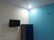 Paying guest house for girls or boys Noida