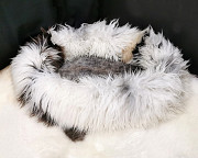 Best dog beds, large, luxury sheepskin dog beds Akron